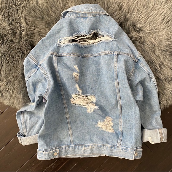 SOLD! TOPSHOP Oversized Ripped Denim Jacket - Picture 7 of 9
